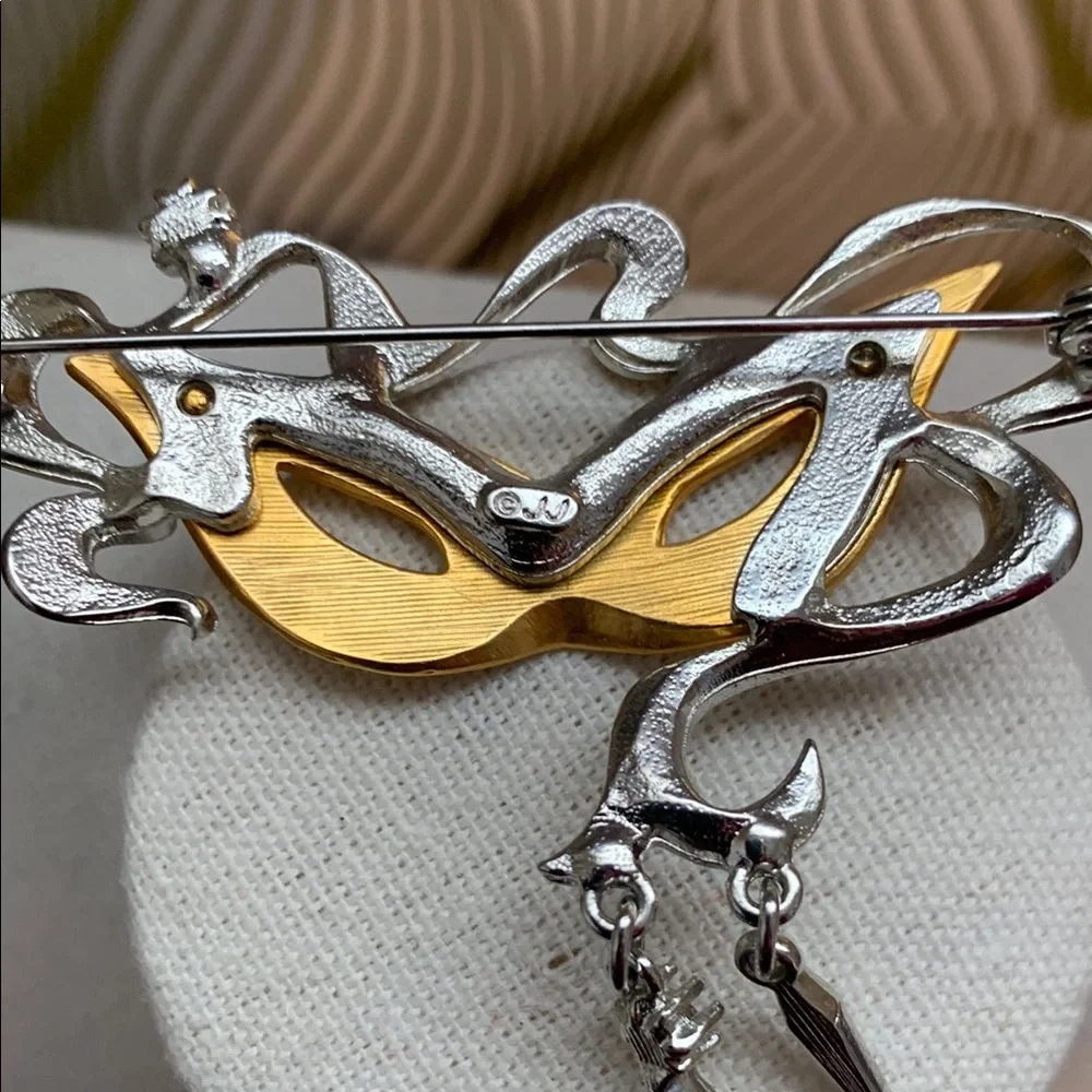 JJ JONETTE Silver and Gold Masquerade Mask Brooch